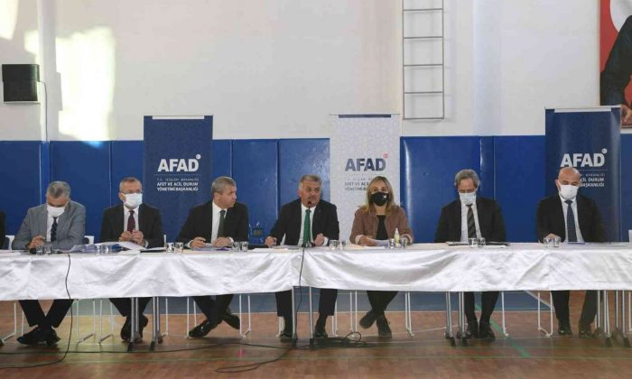 Vali’den muhtarlara “İhtiyaç sahibi olup da devletin yardımına ihtiyacı olan vatandaşları bildirin” talimatı