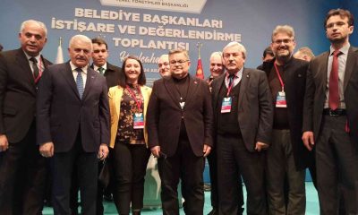 AK Partili belediye başkanları Binali Yıldırım’la bir araya geldi