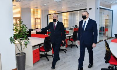 Aliyev, Azerbaycan resmi haber ajansının yeni binasının açılışını yaptı