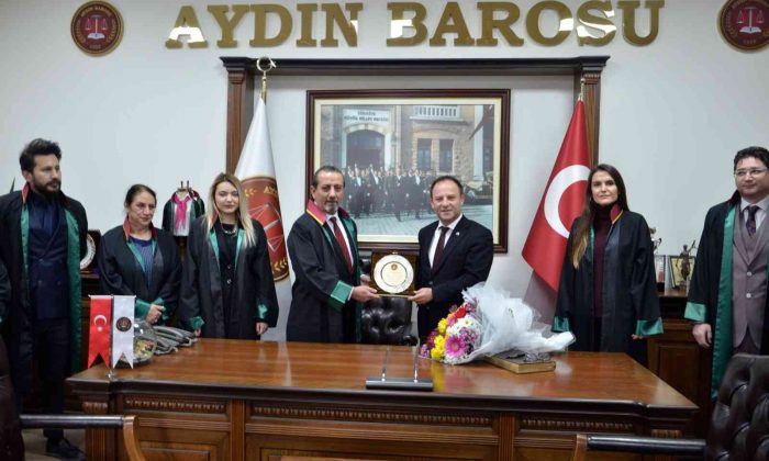Aydın Barosu’nda devir-teslim yapıldı