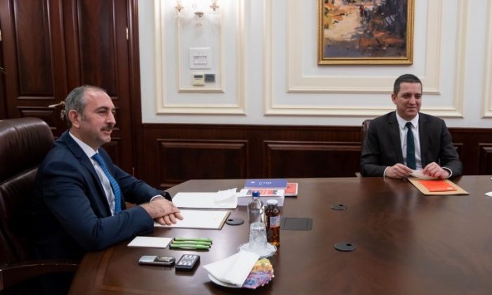 Bakan Gül, TBB Başkanı Sağkan’ı kabul etti