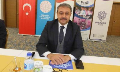 Balıkesir Valisi Şıldak Burhaniye’de eğitimcilerle bir araya geldi.