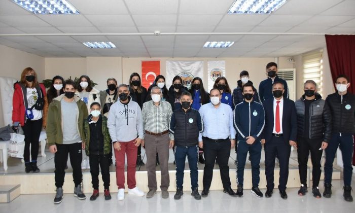 Bozkurt, İnönü Oryantiring takımını İzmir’e uğurladı