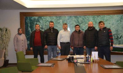 Coğrafi işaret tescil belgesini güveç ustalarına takdim etti