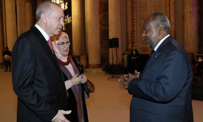 Cumhurbaşkanı Erdoğan, devlet ve hükümet başkanlarını yemekte ağırladı