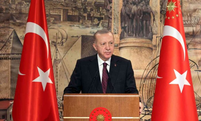 Cumhurbaşkanı Erdoğan ekonomistlerle buluştu