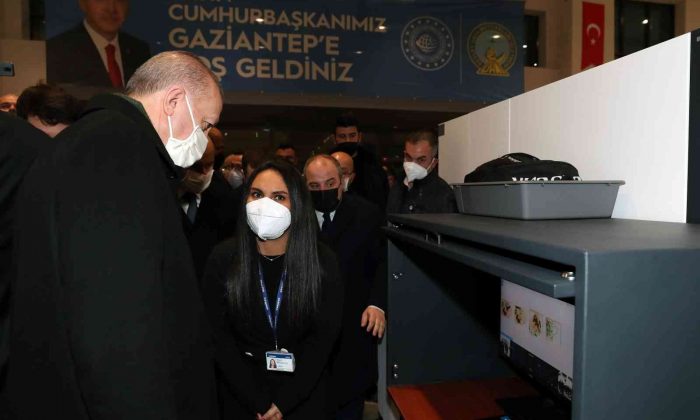 Cumhurbaşkanı yerli X-ray cihazını Gaziantep’te inceledi