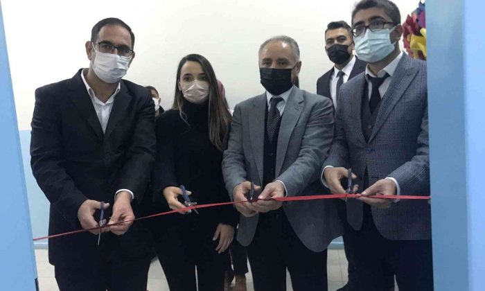 Elazığ’da yapımı tamamlanan kütüphanenin açılışı yapıldı