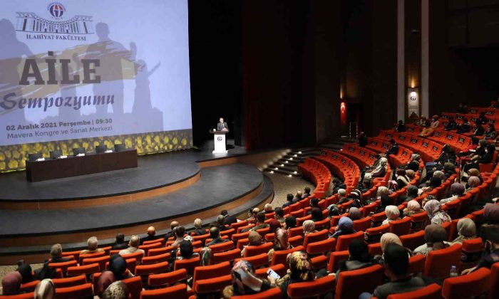 GAÜN’de aile sempozyumu gerçekleşti