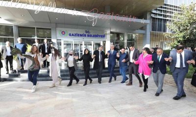 Gaziemir’de memurların toplu sözleşme sevinci