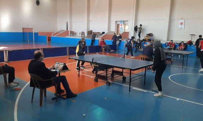Gediz’de masa tenisi turnuvası düzenlendi