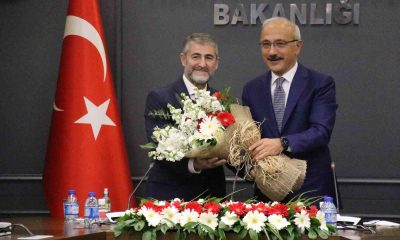 Hazine ve Maliye Bakanlığında devir teslim töreni