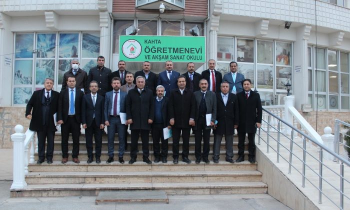 Kahta’da Eğitim Öğretim Değerlendirme toplantısı düzenlendi