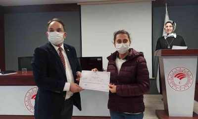 Kursiyerlerin belge heyecanı