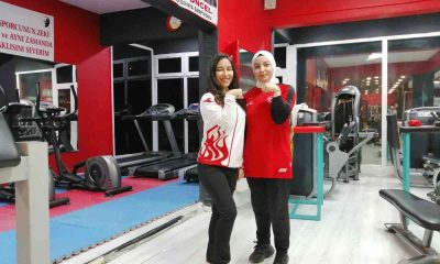 (Özel haber) Esma Nur ve Beyzanur bilekleriyle dünyayı devirip yurda madalyayla döndüler