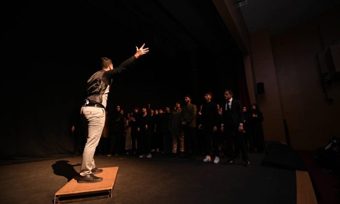 Pursaklar Belediyesi Tiyatrosu ilk sahnesini “İstiklal” isimli oyun ile açtı