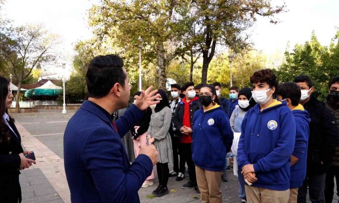 “Savunmanın ayak izleri” öğrencilere yerinde anlatılıyor