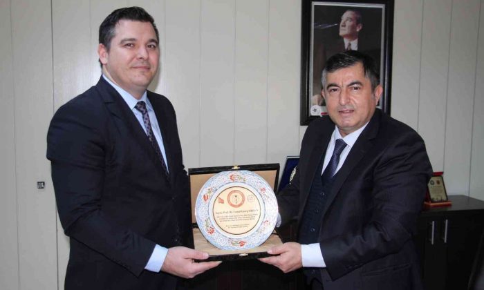 TÜBA-GEBİP ödülüne uzandı, plaketini Cumhurbaşkanı Erdoğan’dan alacak