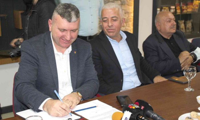 Ünye’nin il olması için imza kampanyası