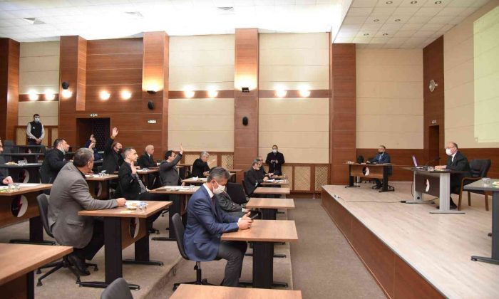 Vali Karadeniz Soma’da temaslarda bulundu