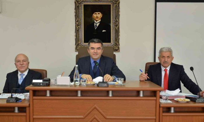 Vali Memiş: Devletimizin tek kuruşunu boşa harcamıyoruz