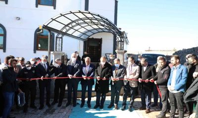 Yıldırım düşmesi sonucu hasar gören Yeşilyurt Cami yeniden yapıldı