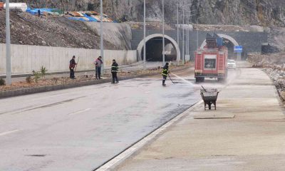 Açılışı yapılacak sahil yolunda temizlik çalışmaları sürüyor