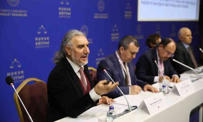 Adalet Bakanlığınca düzenlenen sempozyumda hukuk eğitimi tüm yönleriyle ele alınıyor