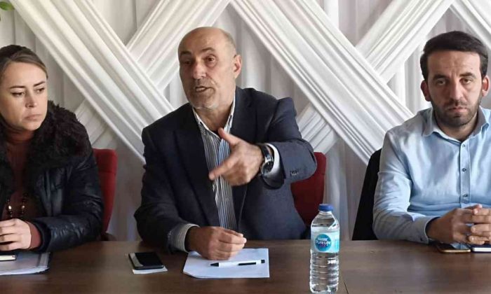 AK Parti İlçe Başkan Yardımcısı Murat Tuna, “Laf siyaseti yapıyorlar”