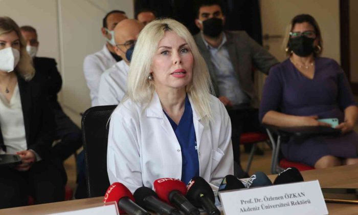 AÜ Rektörü Özkan: “Türkiye’nin ikinci rahim nakli hastasına önümüzdeki ay embriyo nakli transferi planlıyoruz”