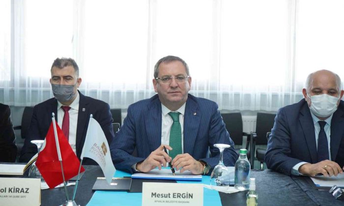 Ayvalık’taki trafik sorunu tek yön uygulamasıyla ortadan kalkacak