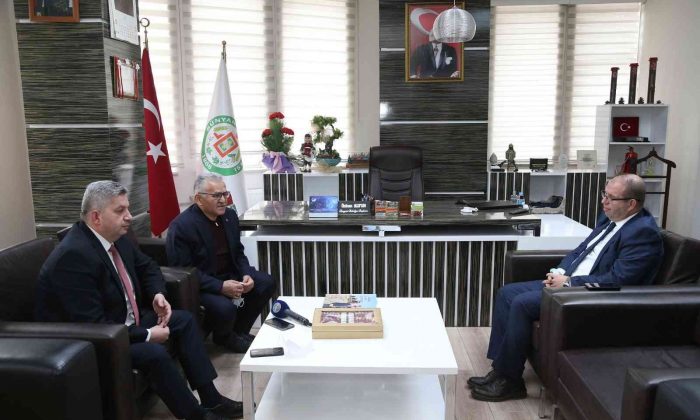 Başkan Büyükkılıç, Bünyan’da incelemelerde bulundu