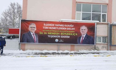 Başkan Büyükkılıç’a pankartlı teşekkür