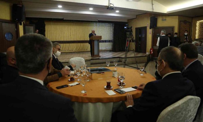 Büyükkılıç esnafla buluştu, çözüm sundu