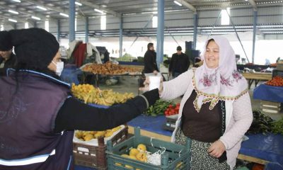 Büyükşehir Belediyesi, soğuk havayı sıcak çorba ile ısıttı