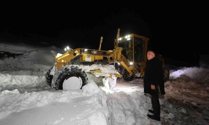 Canik’te yoğun kar mesaisi
