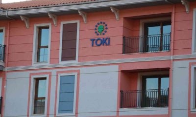 Cumhurbaşkanı Erdoğan, Arnavutluk’ta yapılan deprem konutlarını sahiplerine teslim etti