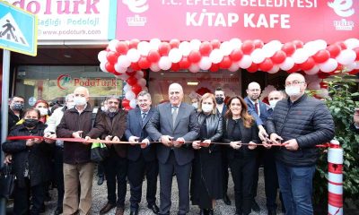 Efeler’de üçüncü Kitap Kafe açıldı