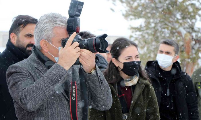 “Erzincan’da Kış Fotoğraf Maratonu” Vali Makas’ın deklanşöre basmasıyla başladı