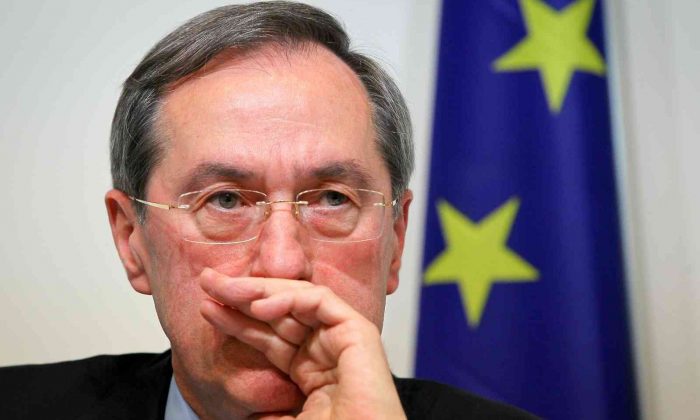 Fransa’nın eski İçişleri Bakanı Gueant’e 1 yıl hapis cezası