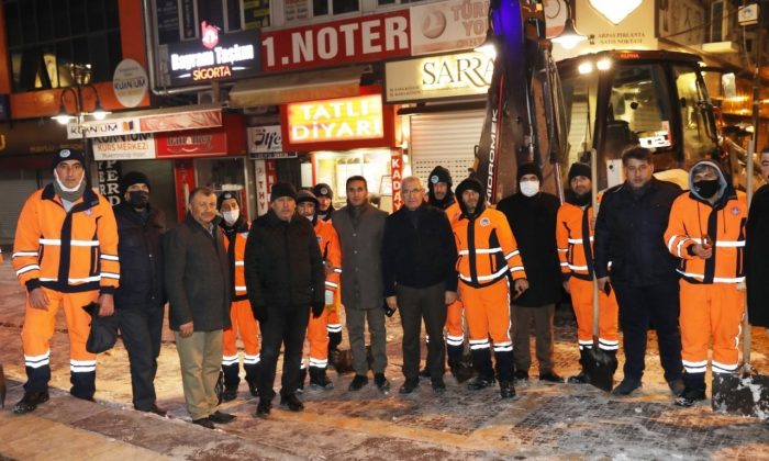 Güder, karla mücadele çalışmalarını inceledi