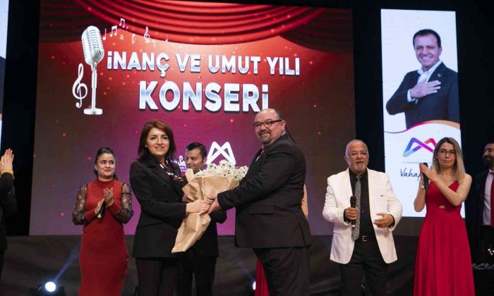 Mersin Büyükşehir Belediyesinden inanç ve umut yılı konseri