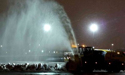 Sabiha Gökçen Havalimanı’nda karla mücadele çalışmaları sürüyor