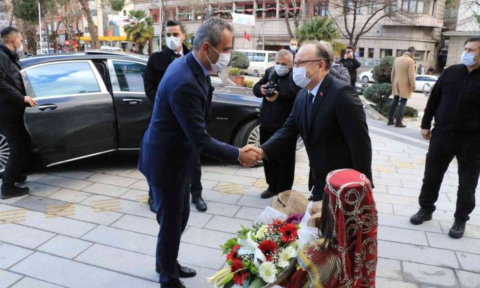 Bakan Özer: “7 Şubat günü 81 ilde eğitim öğretimin ikinci dönemi kaldığı yerden devam ediyor”