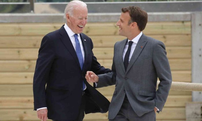 Biden ile Macron, Rusya-Ukrayna krizini görüştü